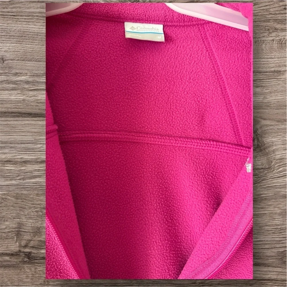 Used Columbia Women's Fuchsia Full-Zip Fleece Jacket - Size M - Picture 7 of 8